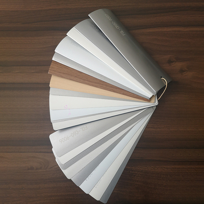 Manual de tipo abierto sofisticada de personalización de bobinas de aluminio persianas para un aspecto refinado