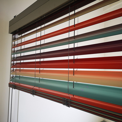Diseño de cortinas horizontales Dream Manual Control eléctrico Círculos de aluminio persianas personalizadas