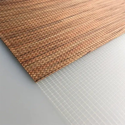 Reforzamiento de ventanas sutil y elegante con tejido ciego de cebra de rayas gris