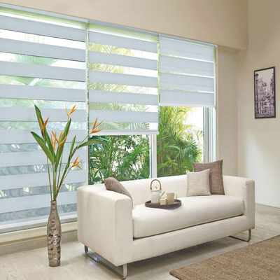 Cortinas de cebra a prueba de viento para controlar insectos prácticos en cocinas y baños