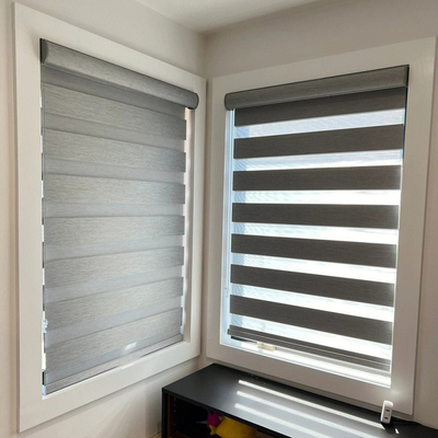 Ventanas de sombreado solar eléctrico persianas horizontales de cebra para un excelente rendimiento