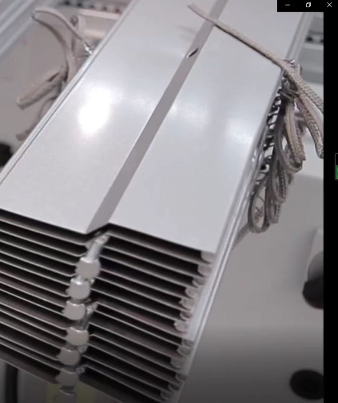 Manual de tipo abierto sofisticada de personalización de bobinas de aluminio persianas para un aspecto refinado